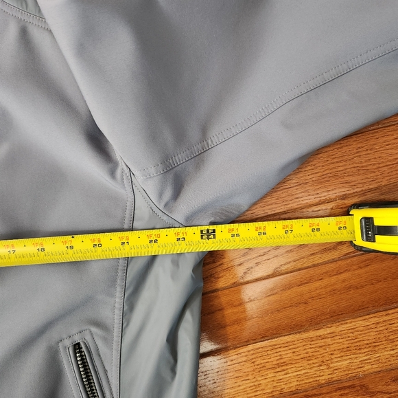 GUESS Men's XXL water-resistant jacket. - Picture 16 of 16